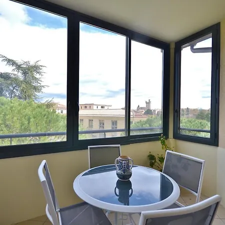 Appartement Dans Residence Avec Piscine Et Parking Uzes Exterior photo
